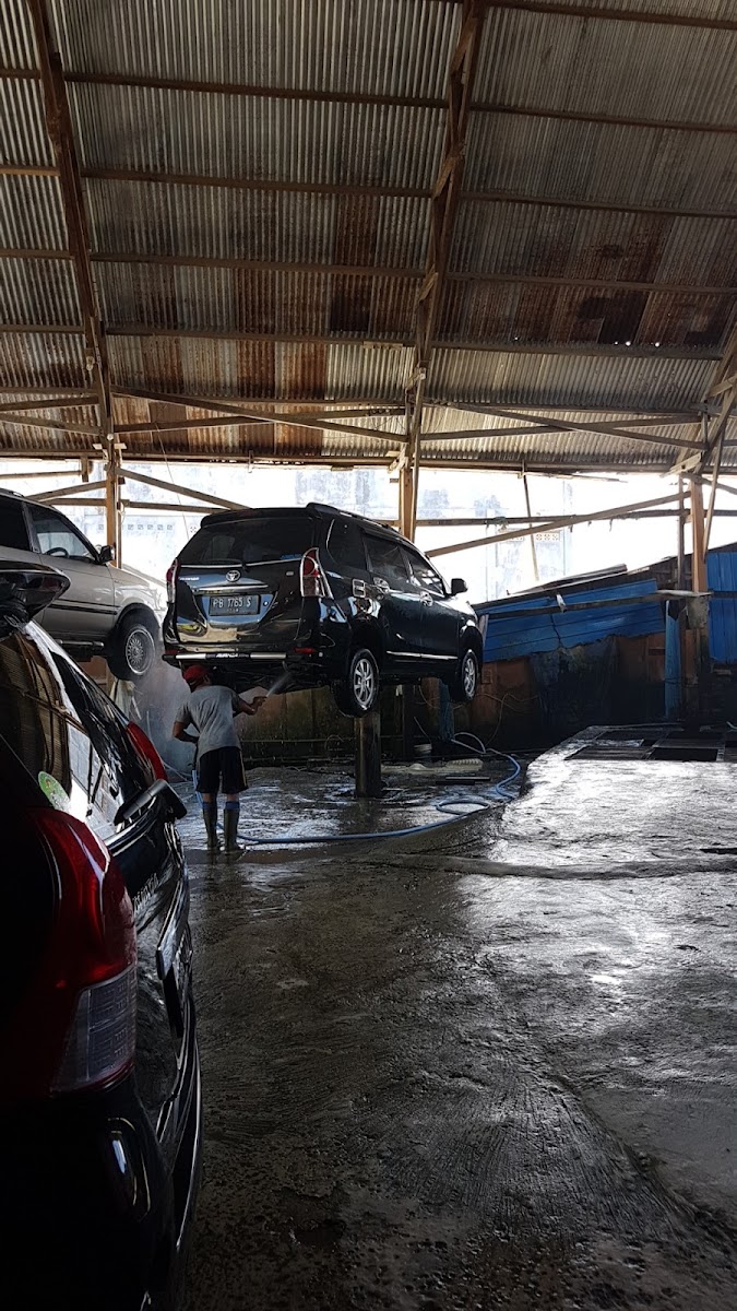 Rumah Makan Pondok Bambu